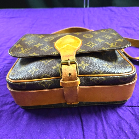 Authentic Louis Vuitton Cartouchier MM - Picture 5 of 11